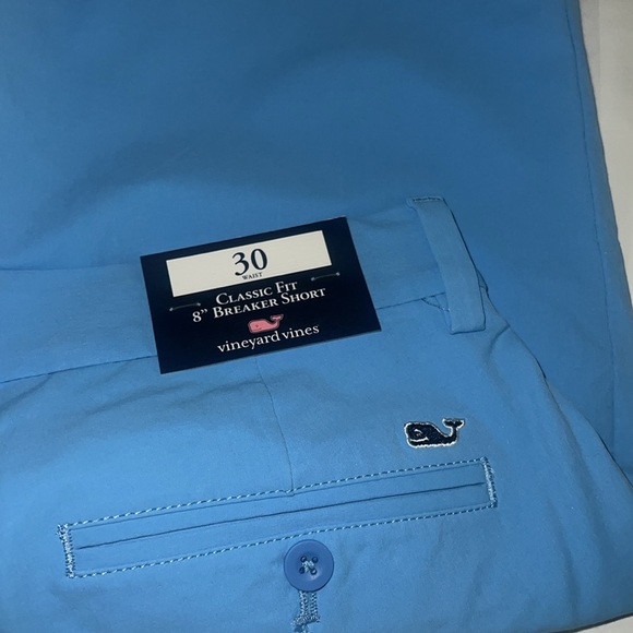 Vineyard Vines 8” performance shorts - Picture 3 of 4